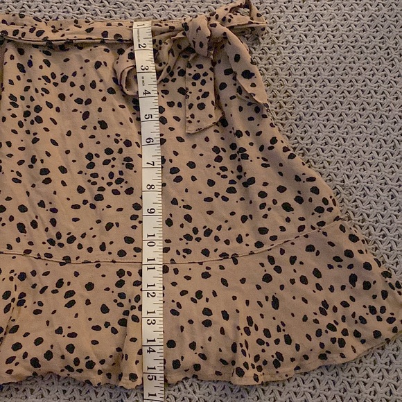 Abercrombie & Fitch • Animal Print Mini Skirt 🤎 - Picture 7 of 8